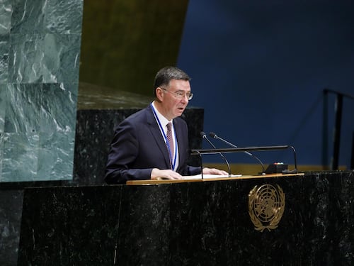 Ora il Cremlino accusa l'esercito di Zelensky: "Usa armi chimiche, avvelenati i nostri soldati"