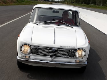 Alfa Romeo Giulia TI Super, guarda la gallery 11