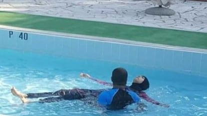 In piscina col burkini, è rivolta: "Non vogliamo gli islamici"