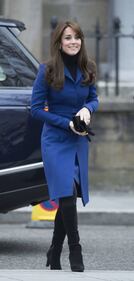 Kate Middleton, bella e glam in blu in Scozia 24