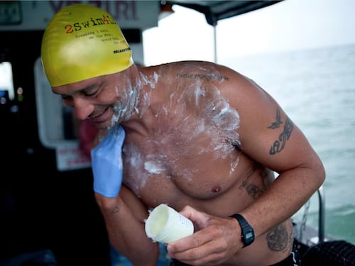 A nuoto nella Manica di notte: il nuovo record