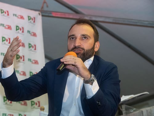 Il candidato dem che imbarazza i giallorossi