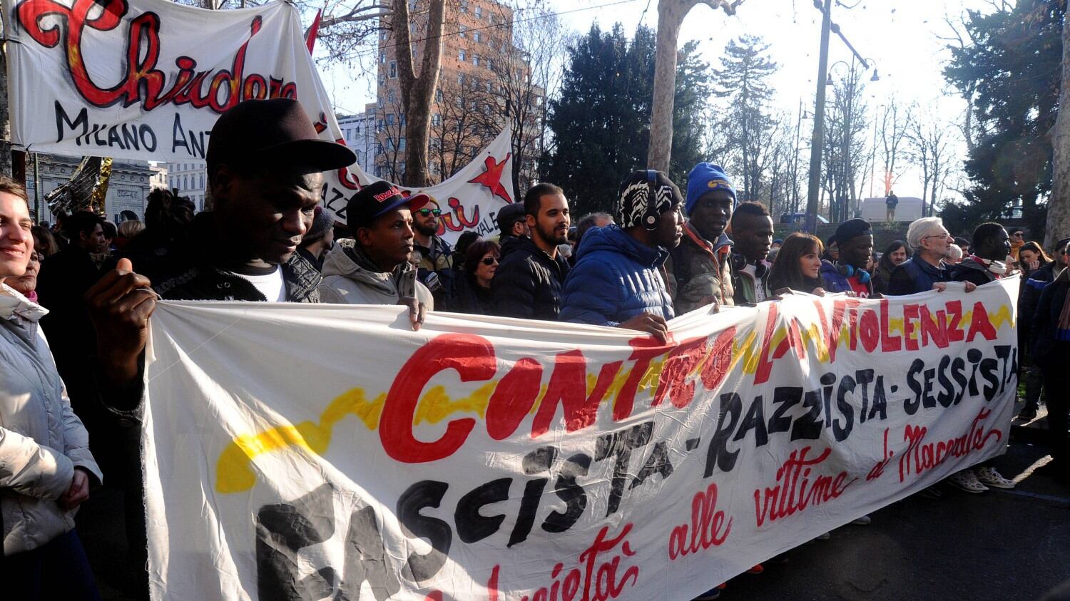 Macerata, sinistra infoiba il ricordo. Cori choc: 'Ma che belle son le foibe'