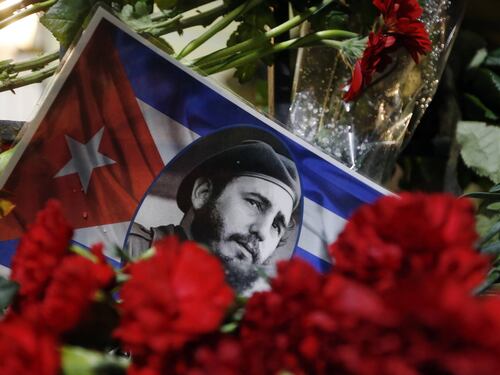 Livorno, registro in Comune per le condoglianze dopo la morte di Fidel Castro