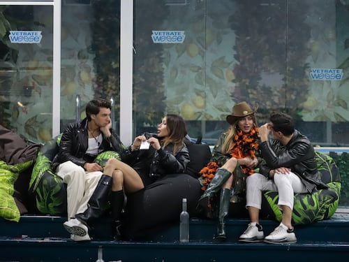 Il booster di vaccino anche al Gf Vip: perché è un "segreto"