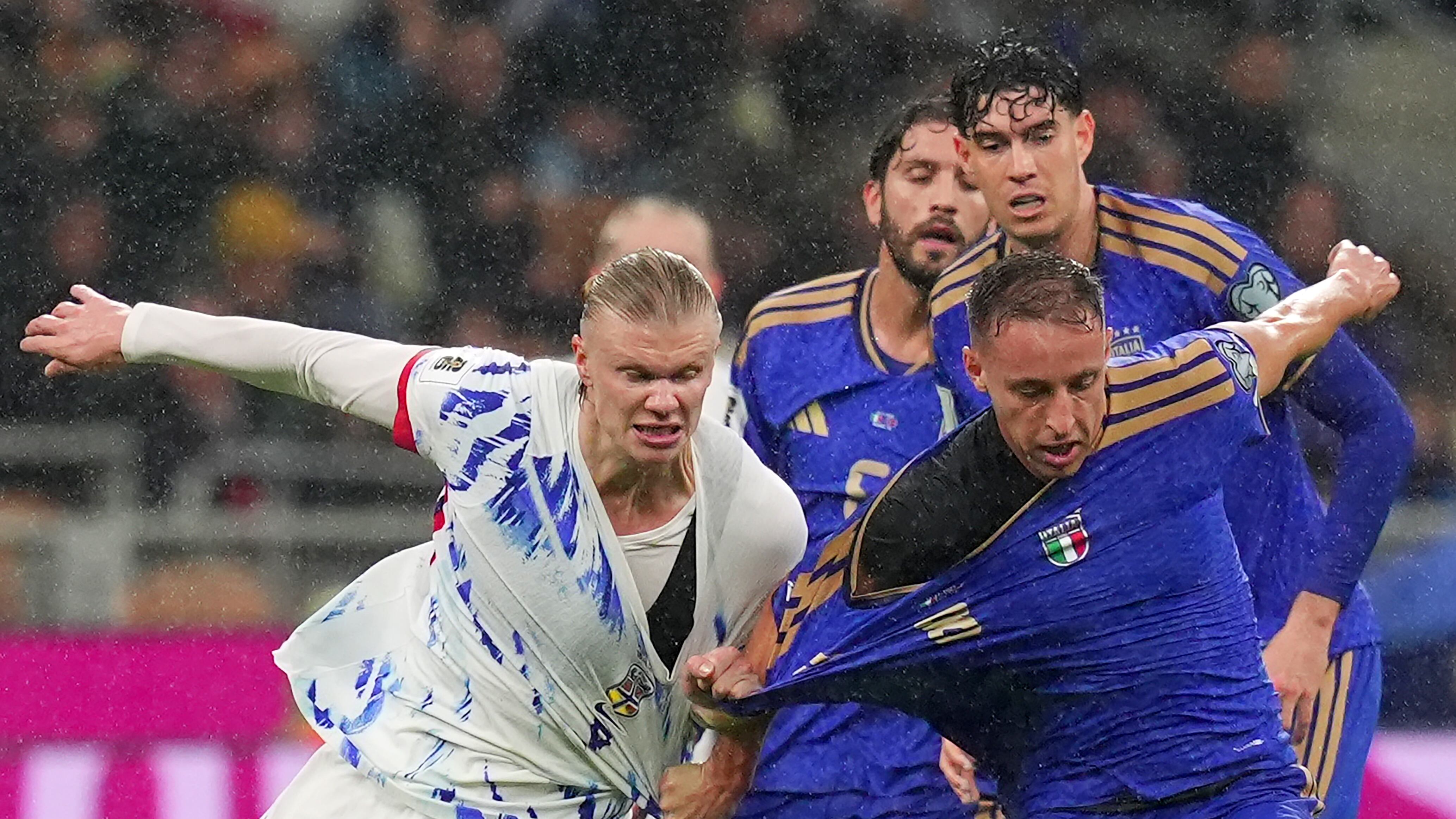 L’Italia illude per un tempo, poi viene travolta 4-1 dalla Norvegia di Haaland