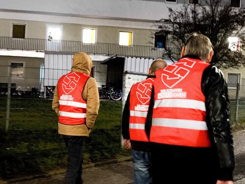 Aggressioni dai migranti: ad Amberga arrivano le ronde dell'estrema destra