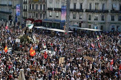 Francia, il giorno dei "Bloquons tout" 17