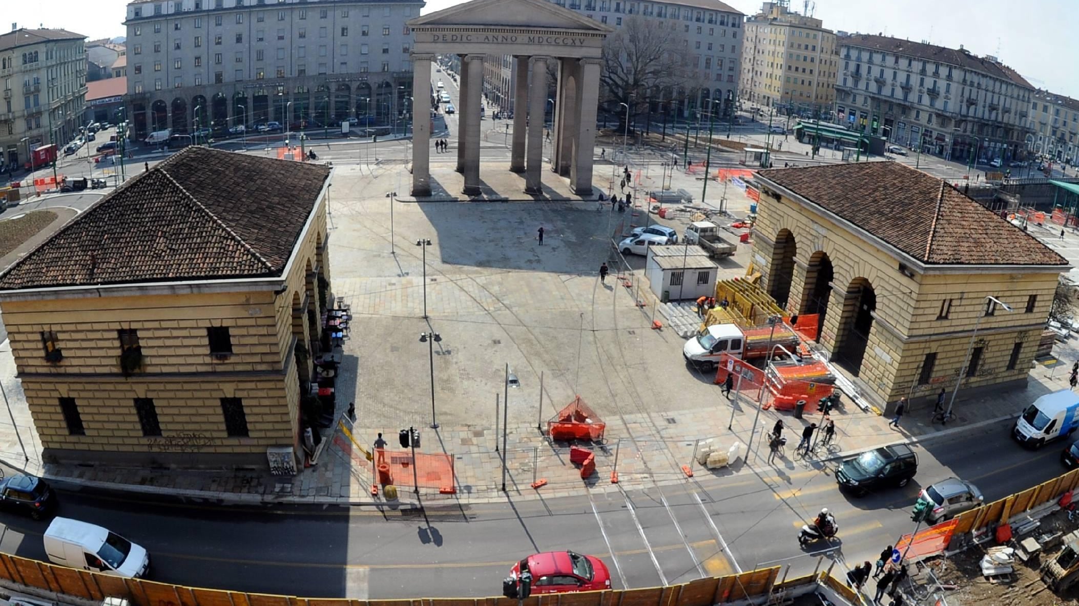 Piazza aperta ai pedoni Ma in XXIV Maggio ancora caos per le auto