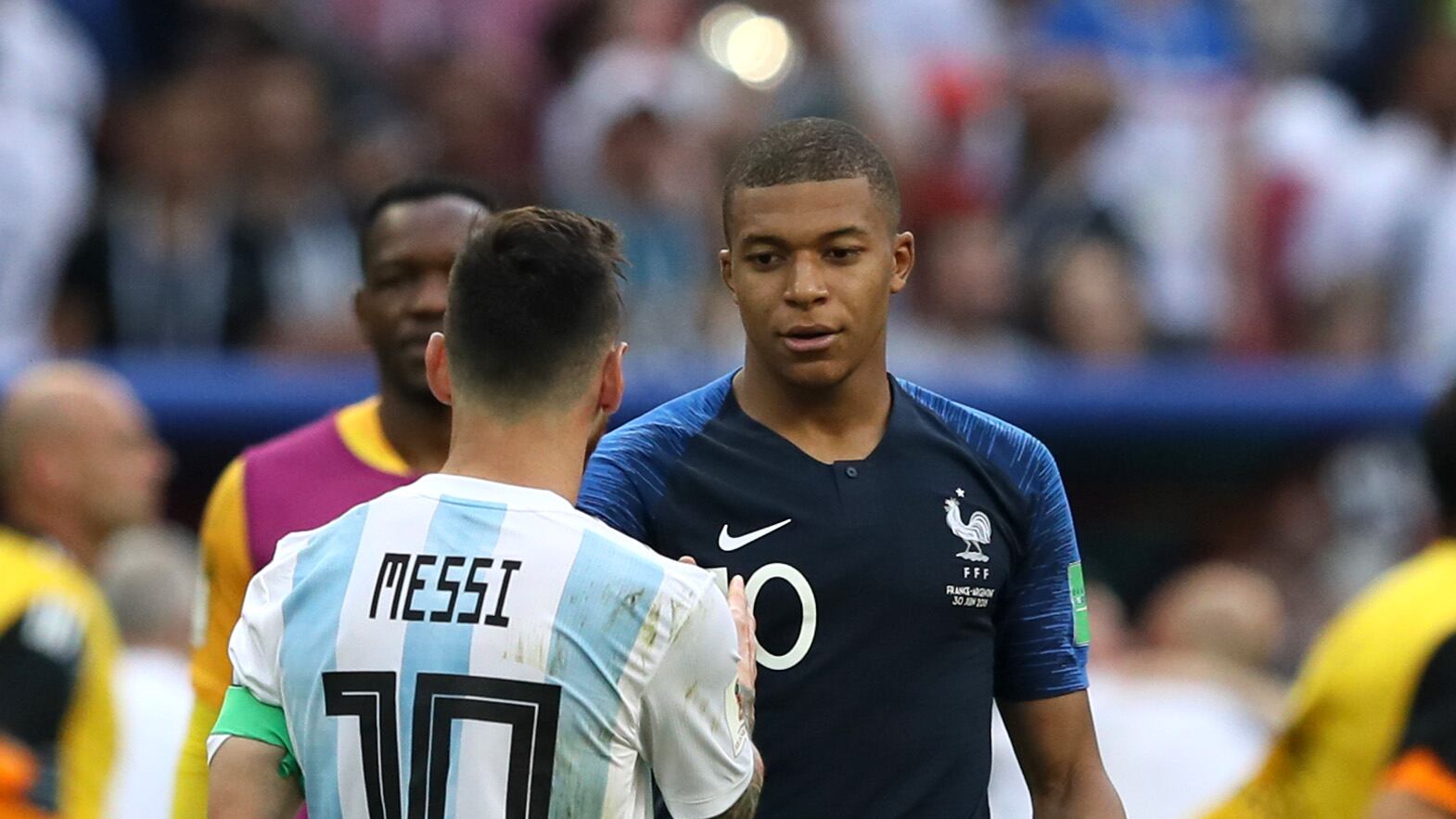 Messi sta a guardare il gioiello di Francia. E l'Argentina se ne va