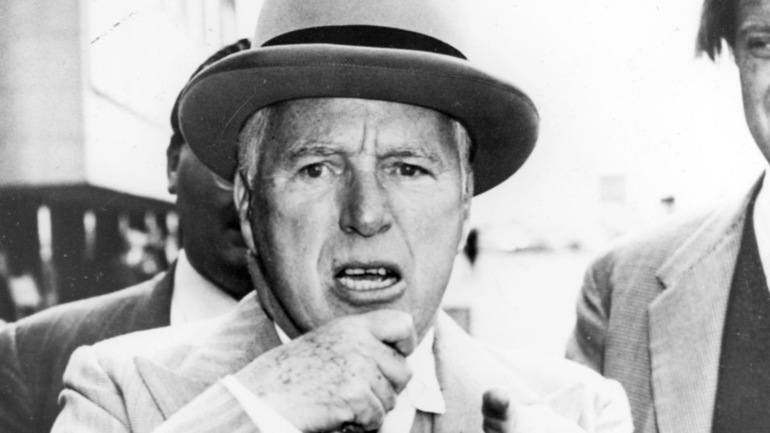 Chaplin: "Col Duce treni in orario"