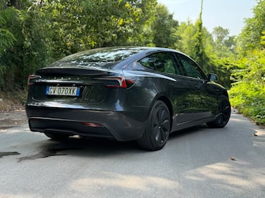 Tesla Model 3 RWD 2024: la gallery dell'elettrica più convincente in commercio 1