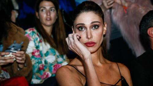 Belen Rodriguez, bikini bollente in spiaggia: foto 29