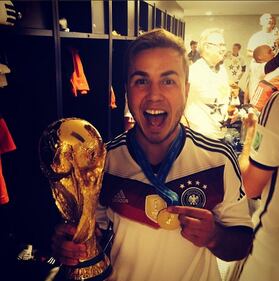 I calciatori tedeschi e gli scatti con la Merkel 7