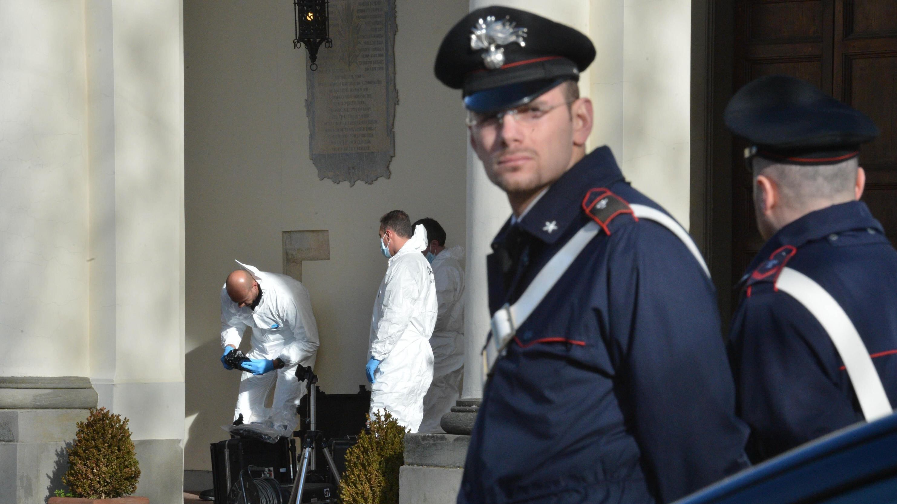 Prete ucciso in canonica, è giallo