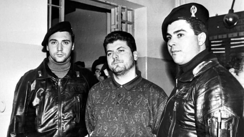 Colpo di pistola al petto: lo zio del boss psicologo si toglie la vita