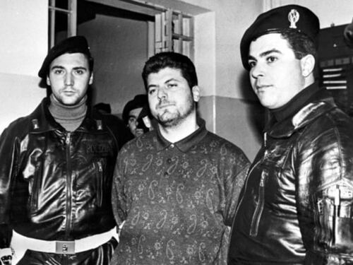 Colpo di pistola al petto: lo zio del boss psicologo si toglie la vita