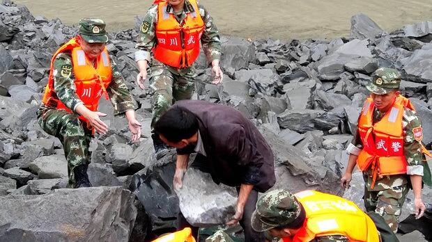 Cina, frana seppellisce un villaggio: 140 dispersi