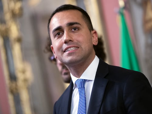 Adesso Di Maio fa la corte al Pd "Ecco i nostri punti in comune"