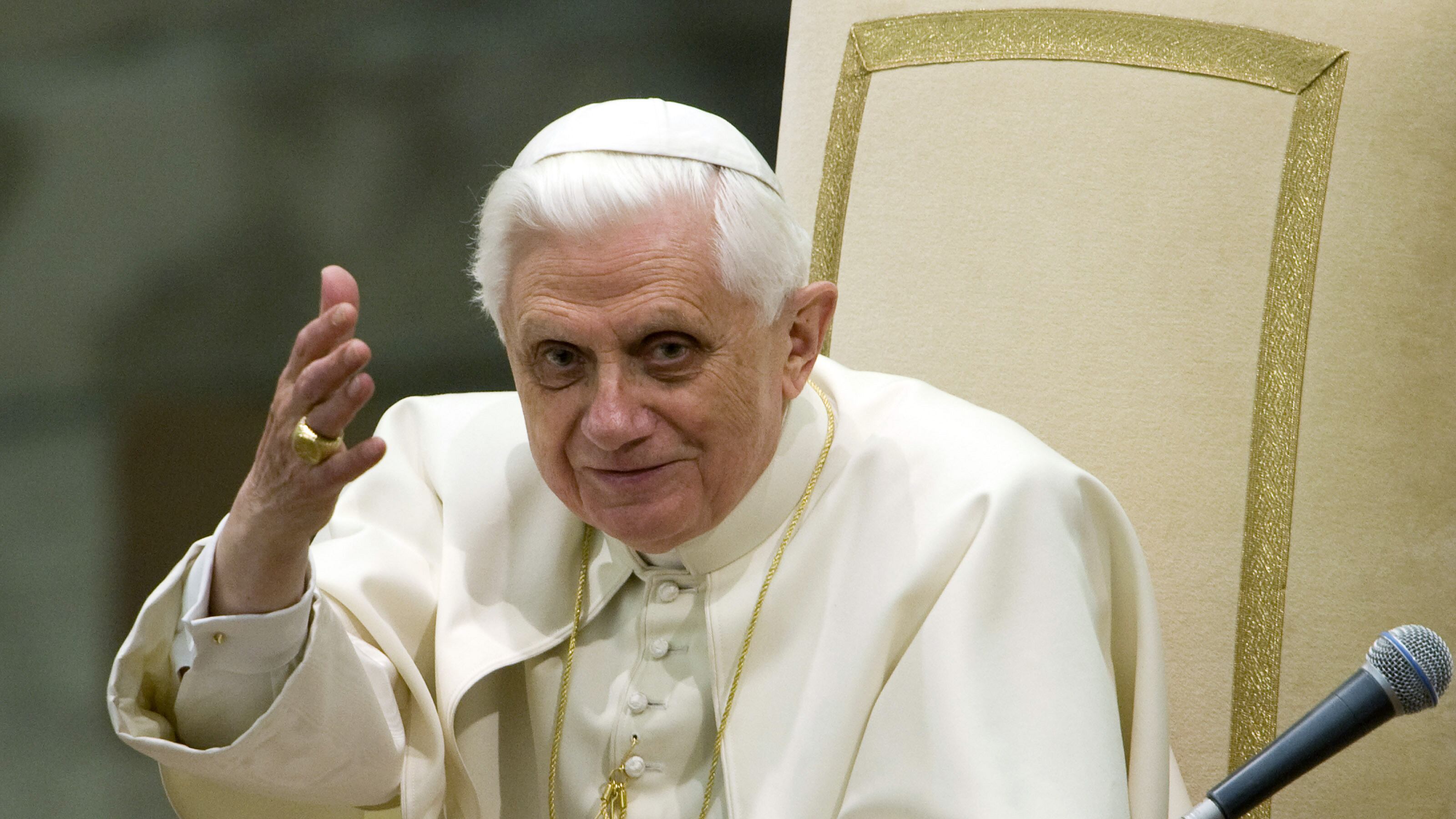 Il Papa ai politici cattolici: "Non cedere su aborto, eutanasia e matrimonio"