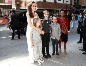 Angelina Jolie al Toronto Film Festival accompagnata dai figli 7
