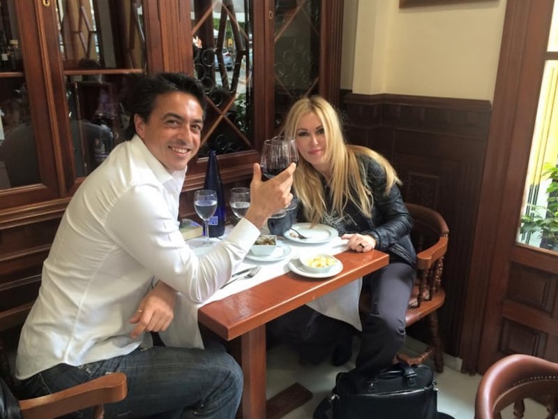 Roberta Bruzzone brinda al divorzio con l'ex marito 5