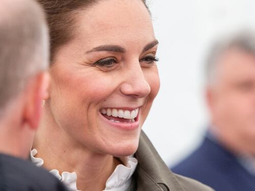 Kate Middleton ricicla un altro abito, esultano i social