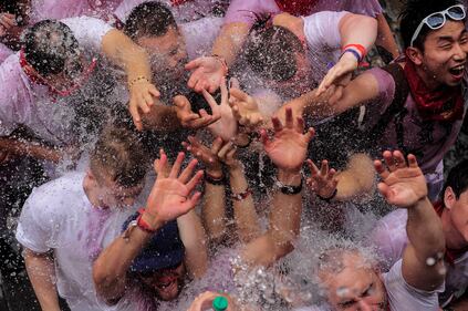 In migliaia a Pamplona per la corsa dei tori 12