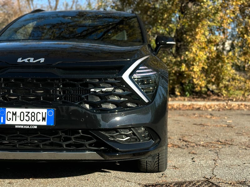Kia Sportage PHEV: guarda la gallery del suv ibrido plug-in 6