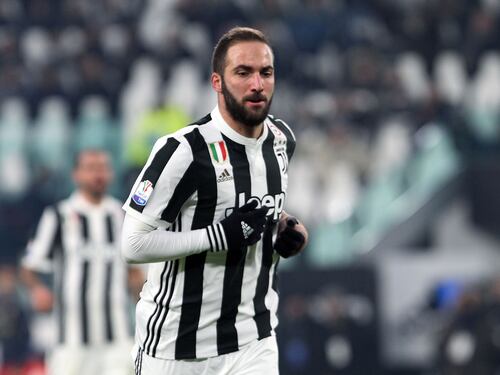 Adesso nella Juve è allarme Higuain. Rischia di saltare anche il Tottenham