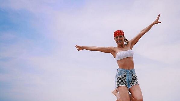 Michelle Hunziker accusata di aver photoshoppato una foto su Instagram