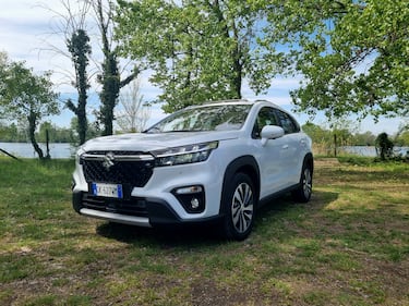 Suzuki S-Cross Hybrid 140V: guarda le foto  2