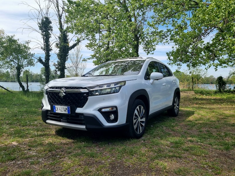 Suzuki S-Cross Hybrid 140V: guarda le foto  2