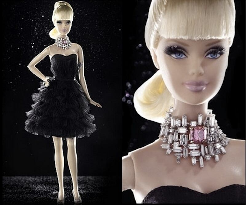Barbie by Stefano Canturi con 3 carati di diamanti bianchi e un diamante rosa. Prezzo 300.000 euro
