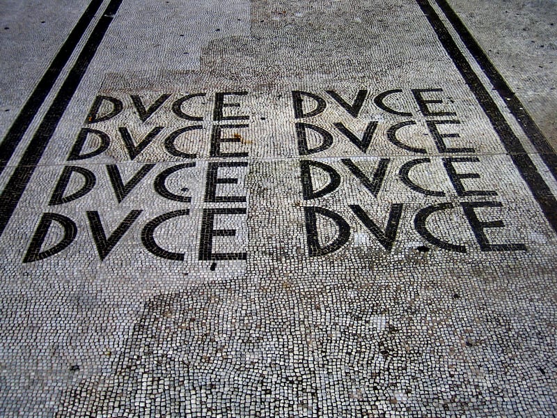 Foro Italico, Stadio dei Marmi: ecco i mosaici dedicati al Duce 3