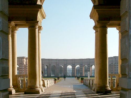 Se a Mantova la politica si beve Palazzo Te