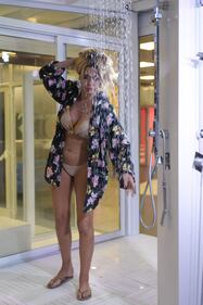 Valeria Marini, i momenti più caldi al Grande Fratello Vip 43