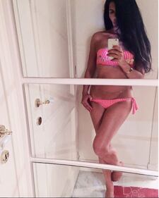 Pamela Prati, scandalo hot al monumento 4