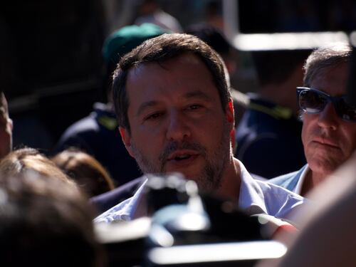 "Destra? Popolo ignorante", "Serve il Maalox". Scontro tra Makkox e Salvini