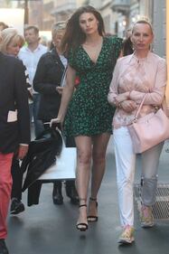Dyane Mello, shopping hot a Milano 3