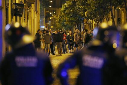 Guerriglia con i centri sociali a Barcellona 6