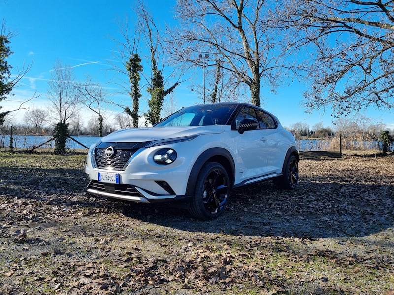 Nissan Juke Hybrid, guarda le foto  1