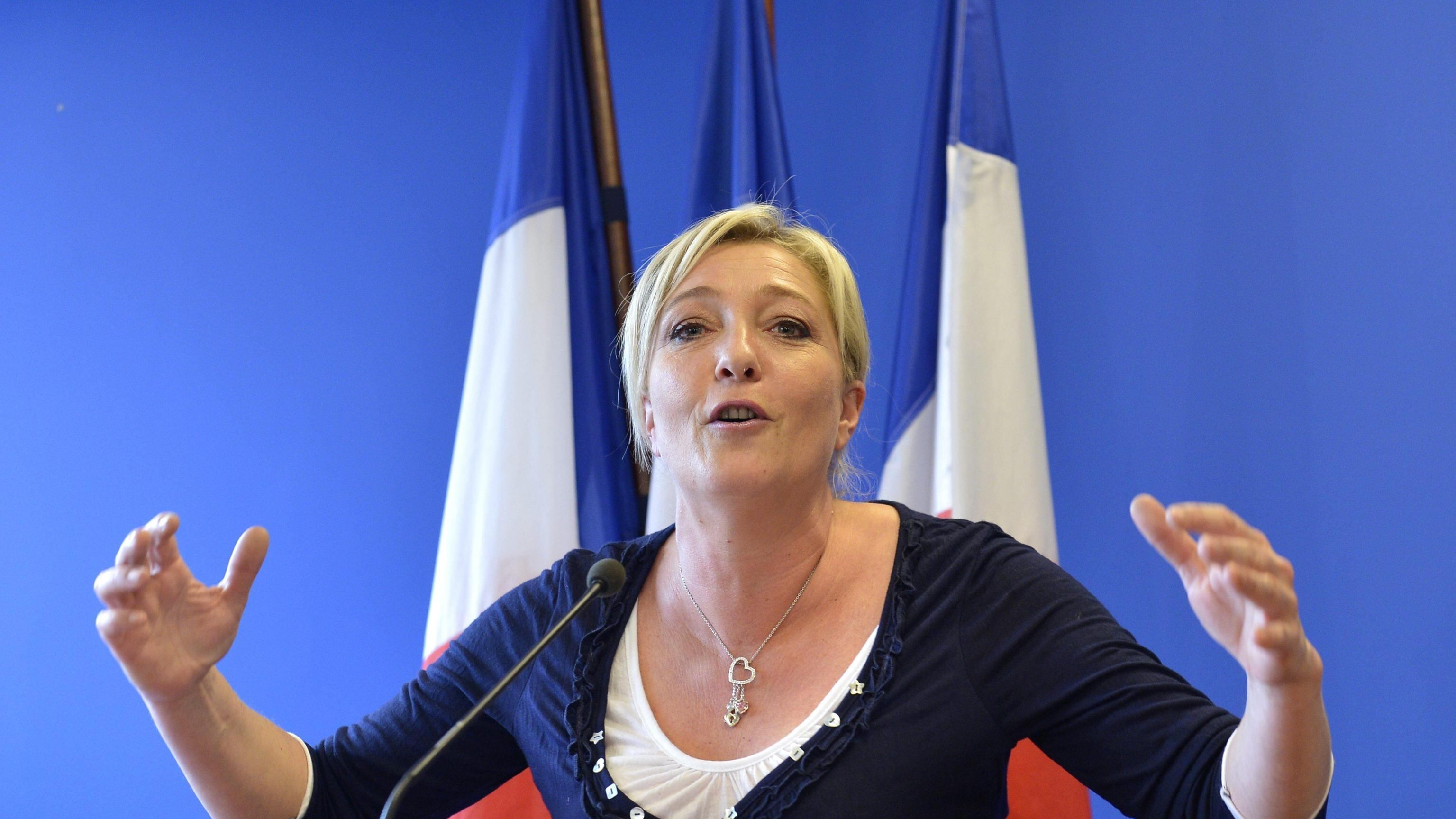 Le Pen in ascesa si rifà il look: guai a chi ci chiama estremisti
