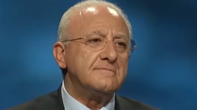 Scaricabarile del governo: tutte le grane alle Regioni