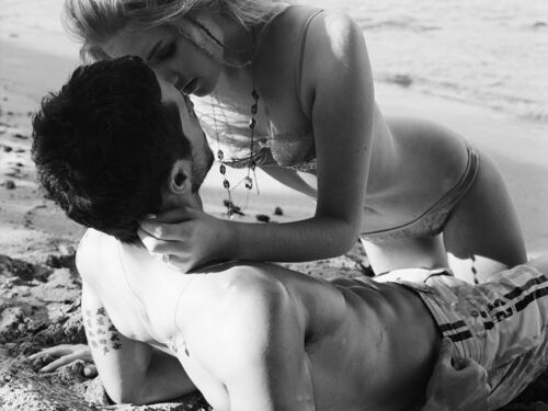 Sesso non protetto tra giovani: cresce l'allarme per malattie