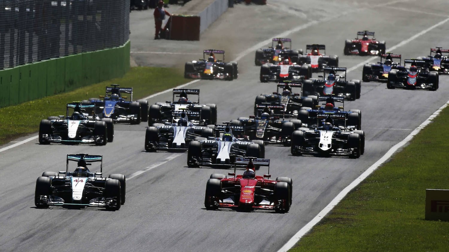 La voce su Hamilton: "Sarà sostituito nel Gran premio di Montecarlo"