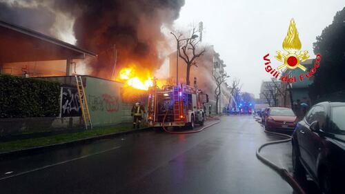 Cologno monzese, maxi-rogo in una cartiera 15