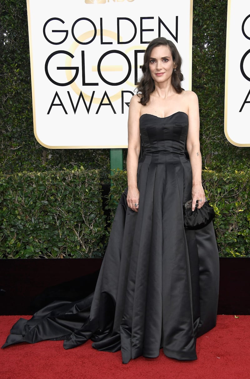 Golden Globe 2018, star in nero sul red carpet 7