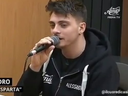 Amici: Casillo si ritira? Passa la notte in disco a Milano