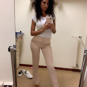 Raffaella Fico manda in delirio i follower su Instagram 10